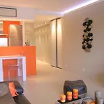 Apartment Modern Two Bedroom With Two Bathrooms, Just Behind The Carlton *