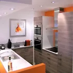 Apartment Modern Two Bedroom With Two Bathrooms, Just Behind The Carlton