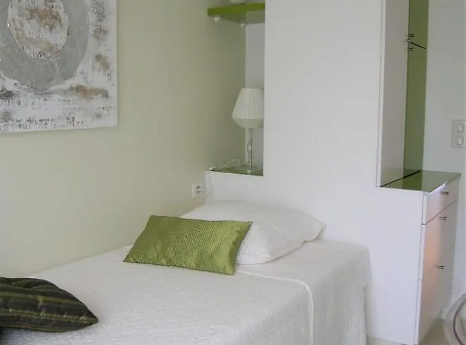 Daire Modern Two Bedroom With Two Bathrooms, Just Behind The Carlton *